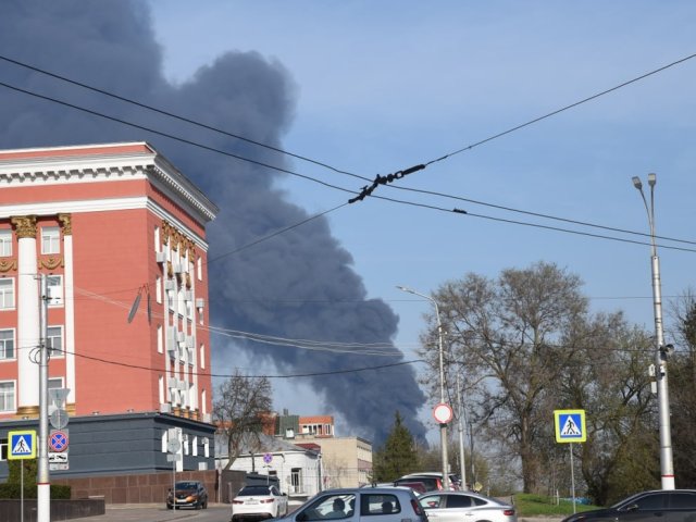 Александр Хинштейн рассказал подробности о пожаре на заводе АПЗ-20 в Курске