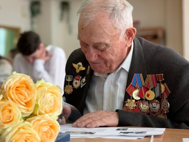 В Курске 95-летний ветеран Виктор Шатохин написал «Диктант Победы»