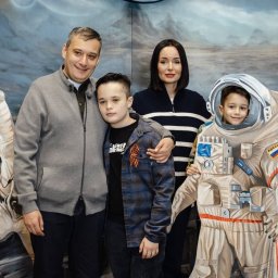Александр Хинштейн побывал с семьей в курском планетарии Александр Хинштейн побывал с семьей в курском планетарии