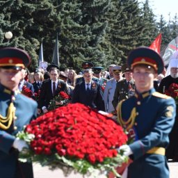 В Курске почтили память героев Великой Отечественной войны В Курске почтили память героев Великой Отечественной войны