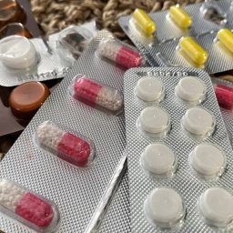 В Курской области недобросовестным поставщикам лекарств выставили претензии на сумму более 3 млн