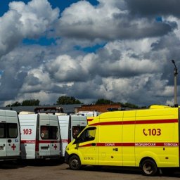 В Курске после удара БПЛА 13 машин скорой помощи вернулись в строй В Курске после удара БПЛА 13 машин скорой помощи вернулись в строй