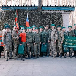 16 курских школьников получили право носить зеленый воинский берет
