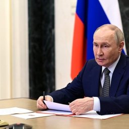 Завершился телефонный разговор между президентами России и США