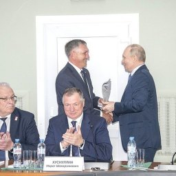 Глава Гирьянского сельсовета Юрий Польской получил награду из рук Президента Глава Гирьянского сельсовета Юрий Польской получил награду из рук Президента