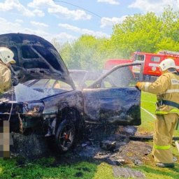 В селе Стаканово Курской области сгорела «Лада Приора»