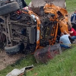В Курской области водитель грузовика съехал в кювет и получил травмы