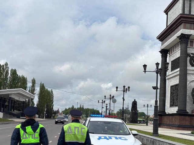 В Курске сотрудники ГАИ усилили контроль на дорогах в выходные дни