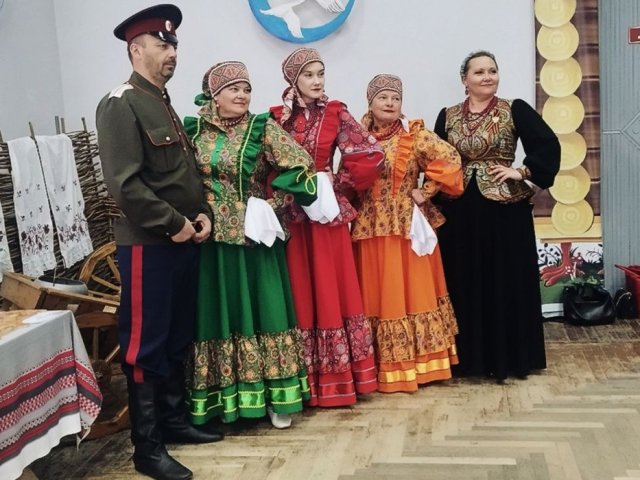 В Курске спели казачьи песни