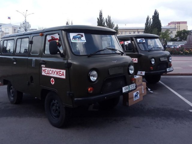 В дар от Витебской области куряне получили два автомобиля УАЗ