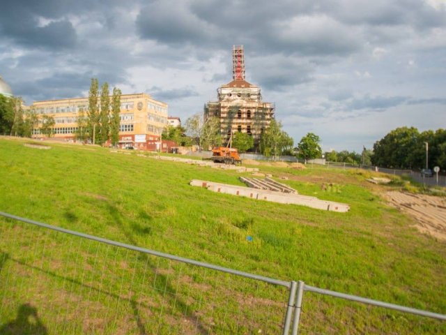 В Курске на Полугоре активно ведутся работы по благоустройству