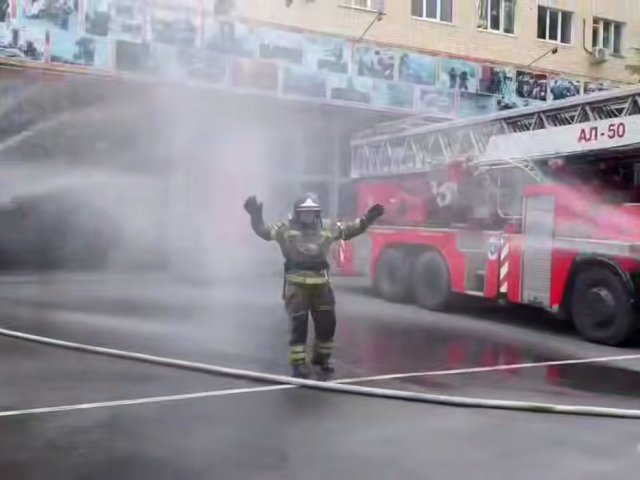 В Курске пожарный с 30-летним стажем ушел на заслуженный отдых