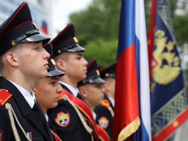 Александр Хинштейн не оставил планов по созданию в Курской области военного училища
