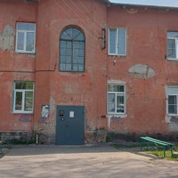 В Курской области расселят 90 человек, проживающих в 45 аварийных помещениях